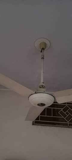 ceiling fan very good condition