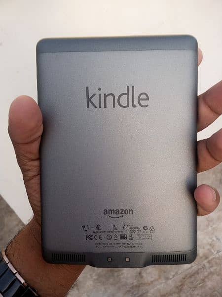 I seal Amazon Kindle 10/10 Quality ebook Reader + 1000 books 2