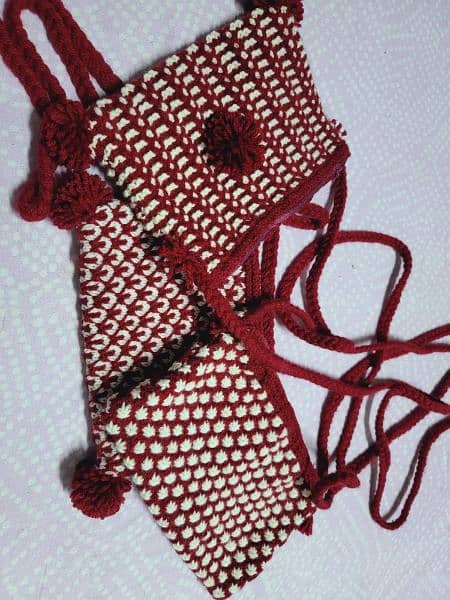 handmade knitted long strip small handbag 3