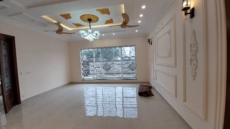 10 Marla House For sale BahriaTown Lahore 7