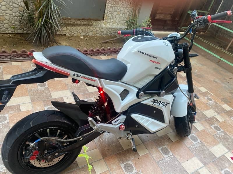electric bike little monster condition 10/8 whatsap number 03207022411 4