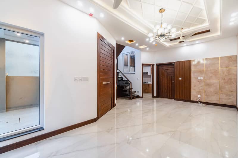 5 Marla Modern Design Most Stunning House is Up for Rent in DHA 8