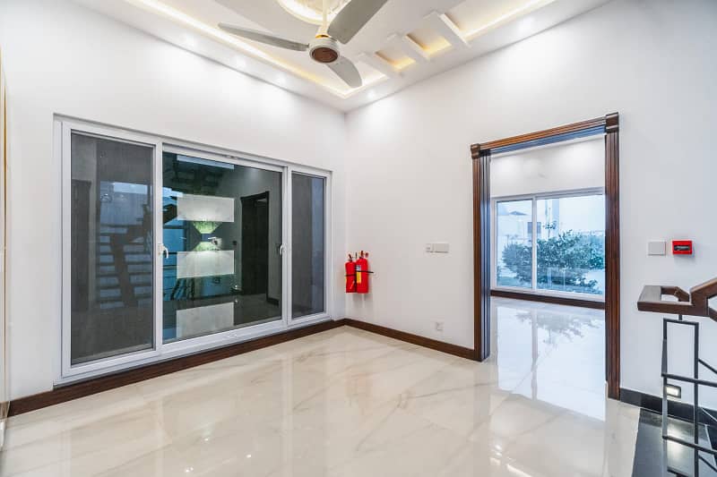 5 Marla Modern Design Most Stunning House is Up for Rent in DHA 26