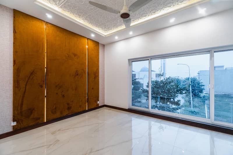 5 Marla Modern Design Most Stunning House is Up for Rent in DHA 31