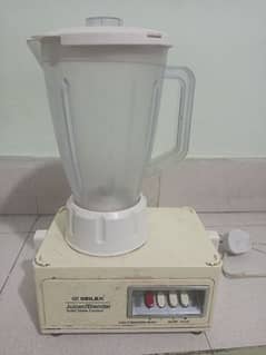 Juicer machine