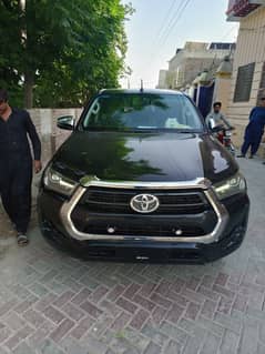 Toyota Hilux Revo 2018-19 Model 65000 Km Driven Karachi Number