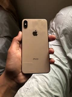 IPHONE XS MAX 256 GB CONDITION 10/10 PTA APPROVED PROTECTOR BROKEN