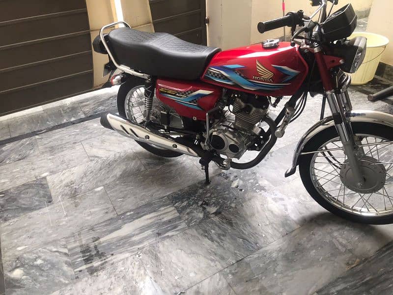 Honda 125 03008093942 condition 10 by 10 2