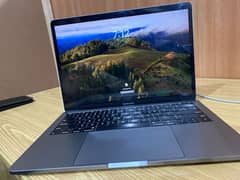 MacBook Pro 2017 - 8gb , 256gb - 13" Display