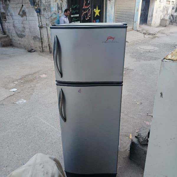good condition. full cooling. imported frij 3