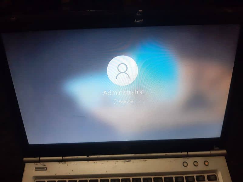 Hp 8460 i5 2nd gen Urgent 1