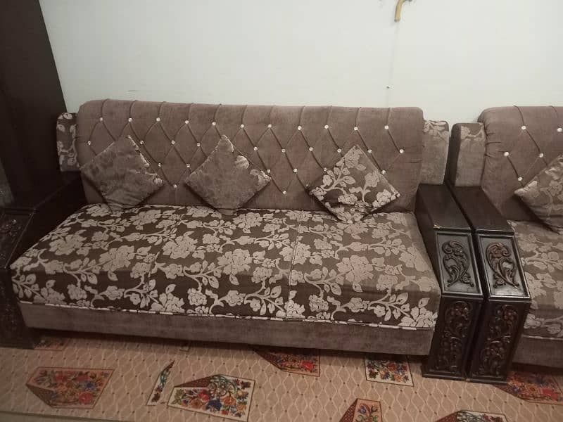 5 seater sofa good condition 0