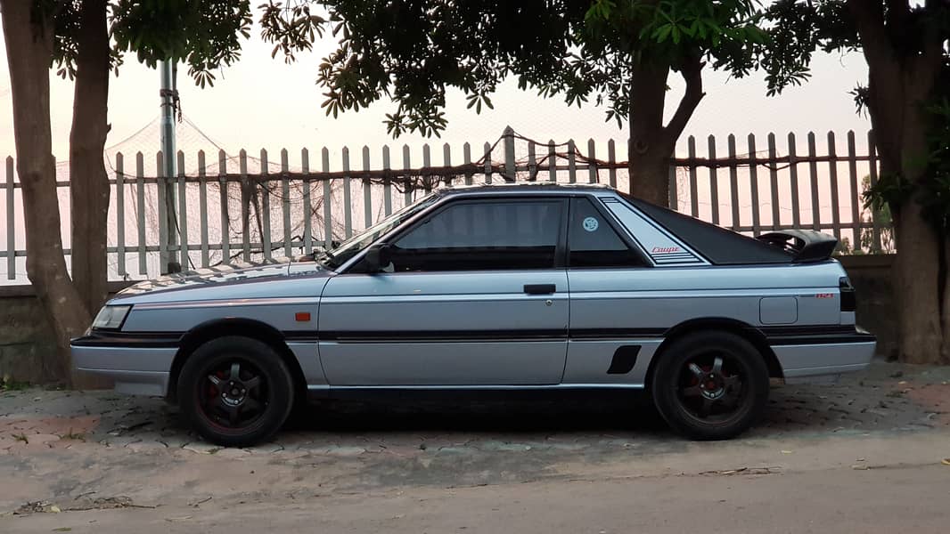 Nissan sunny coupe 0