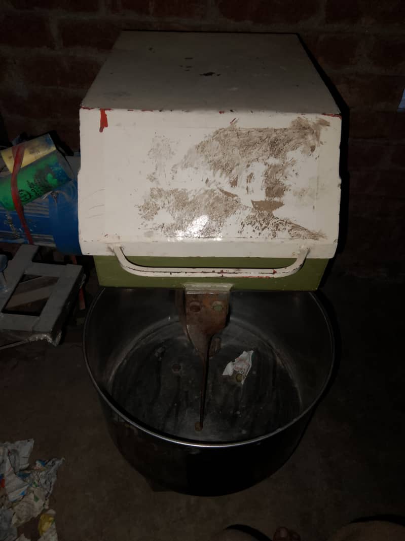 Oven,Mixer,Trays Urgent Sell 03280663347 1