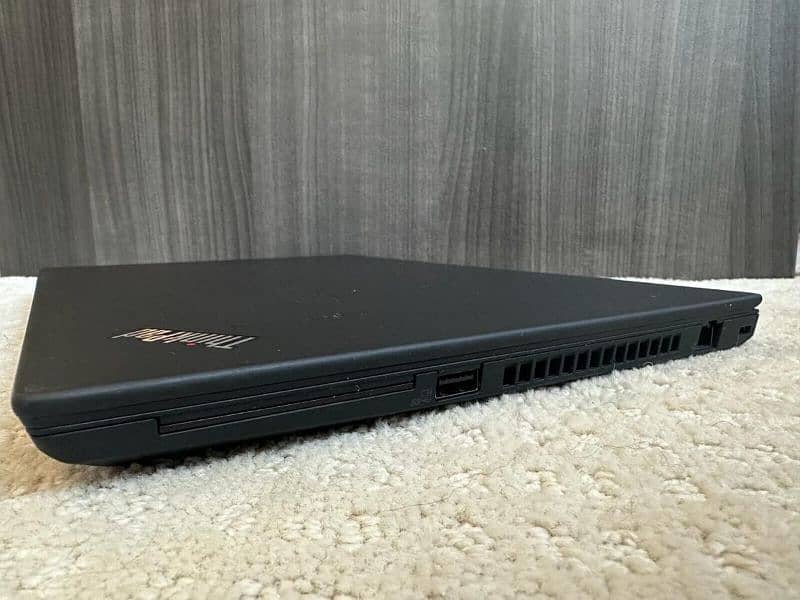 Lenovo ThinkPad T490
 →PROCESSOR: 8th Gen Intel Core i5  with vPro 8
