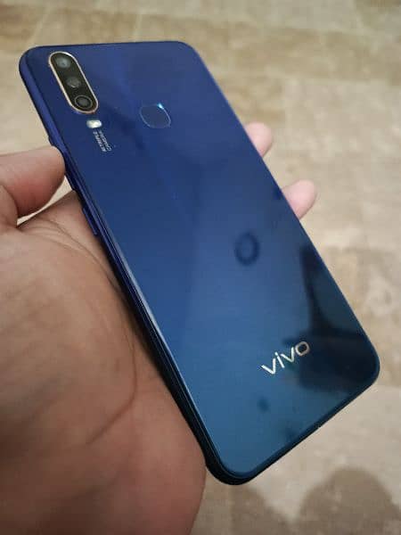 vivo y15 mobile for sale box with charger 2