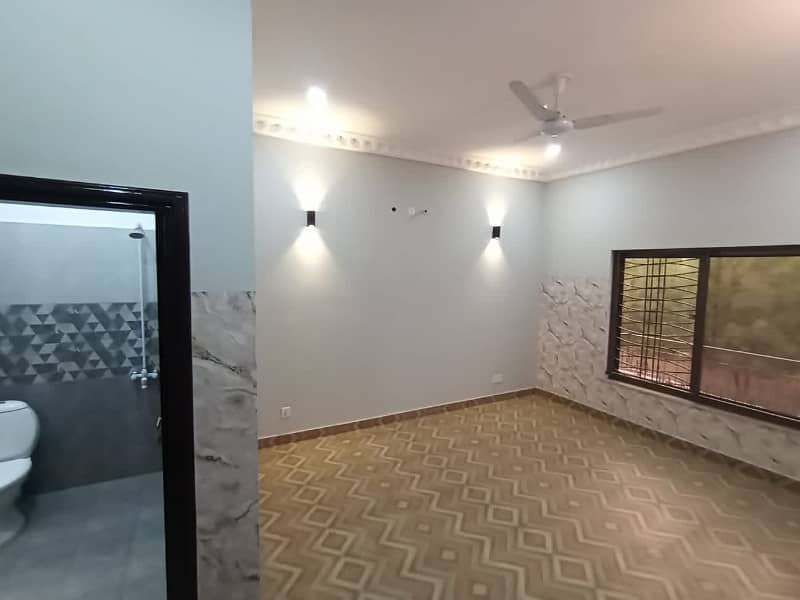 BRAND NEW HOUSE For SALE (6 MARLA) In BAHRIA TOWN 2