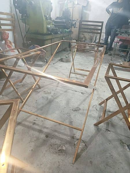 Stainless steel 4 Chair One table 5