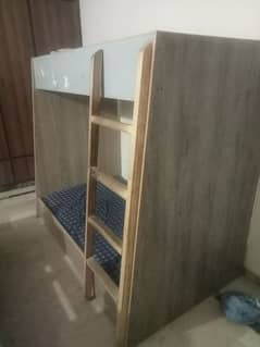 1 kids bed for sale,