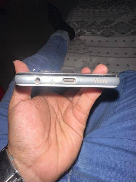 SAMSUNG A 32 FOR SALE (WITH BOX AND ORIGINAL CHARGER) 1