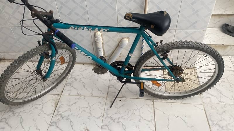 Bicycle used ( Decarlo ) 1