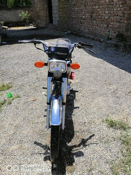 Honda 125, 3 year used with all original spare parts 0
