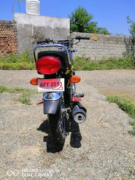 Honda 125, 3 year used with all original spare parts 2