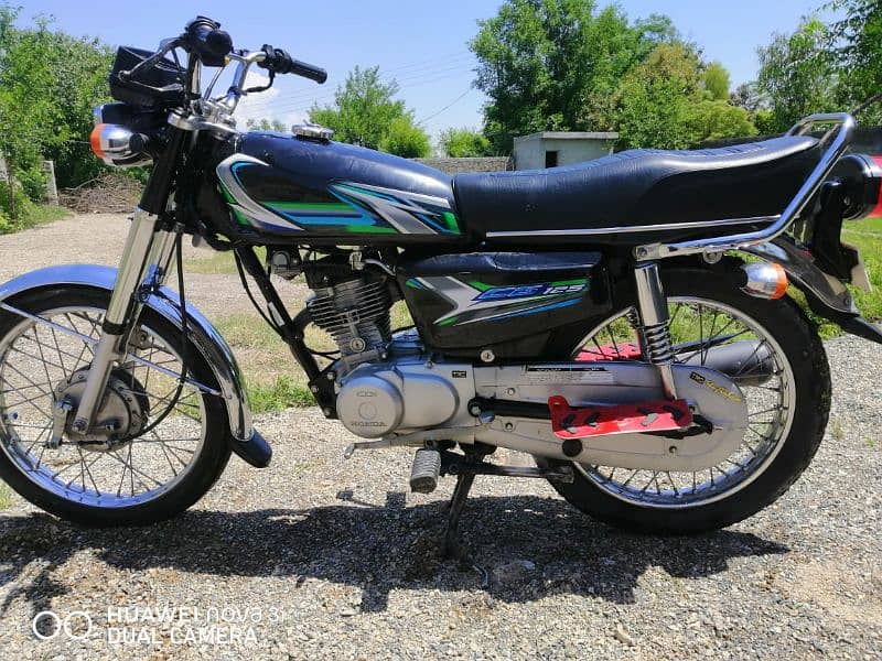 Honda 125, 3 year used with all original spare parts 6