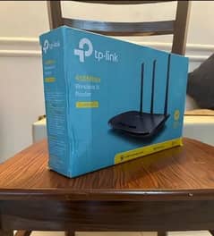 Premium Wireless Connectivity - TPLink 11N 450 mbps Router 0