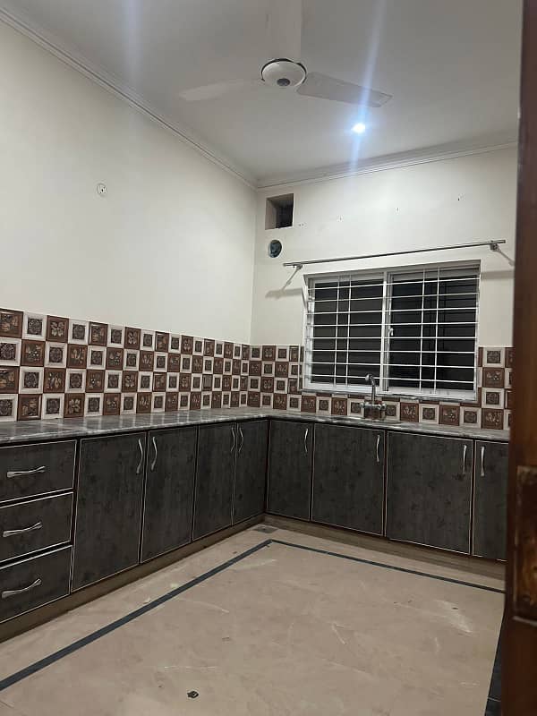 10Marla Upper Portion For Rent In LDA Avenue One 3