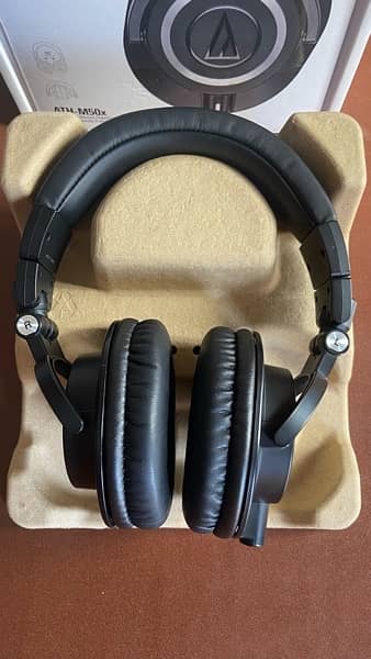 Audio-Technica ATH-M50x headphones 3