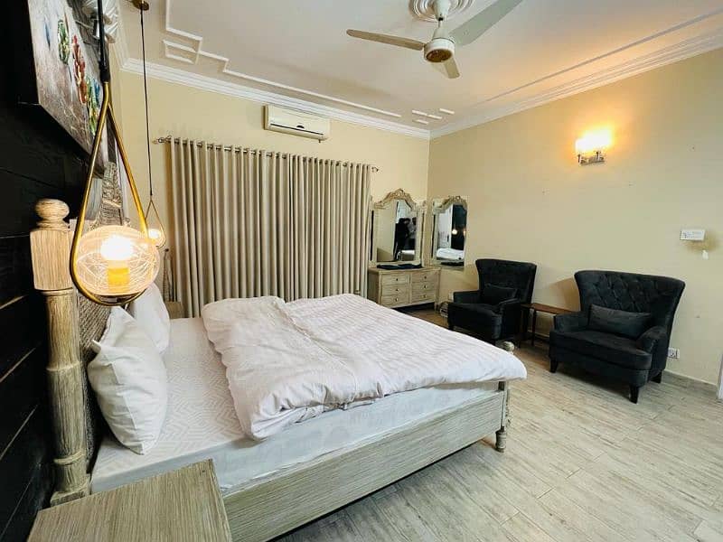 gust house room available for rent f. 10 Islamabad 1