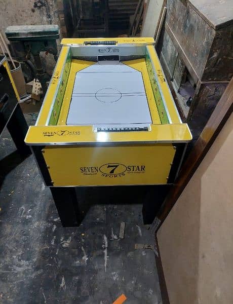 Football / Dabbo  / Snooker / Table Tennis / Carrom Boards Other Game 12
