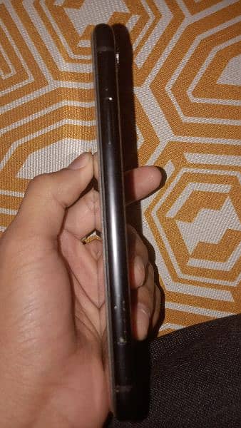 I phone XR condition 10/10 water pack bettery original. 2