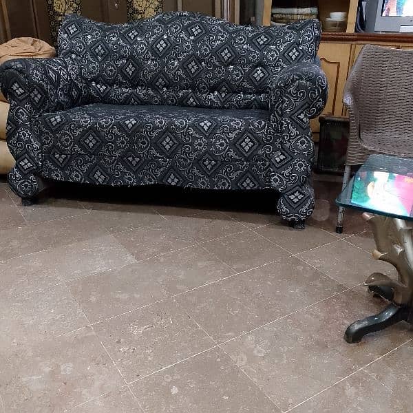 123 sofa set very solid 2