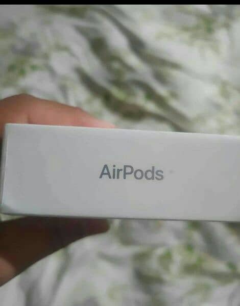 Apple Airpods Pro (Made in USA) 4