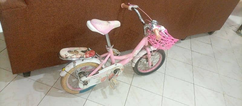 Girls Barbie Cycle 4