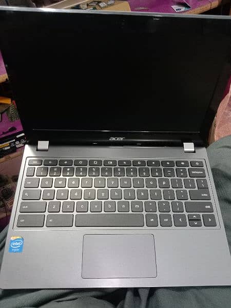 Acer Chromebook C740 8