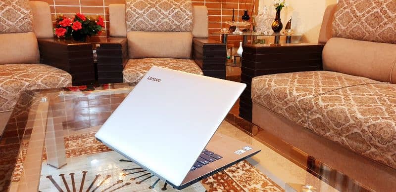 Laptop Lenovo i5, 8th Gen | Quad Core | Slim Lightweight 17