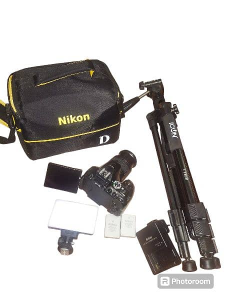 NikonD5300 with camera LED Icon Tripod Stand model i7810 8