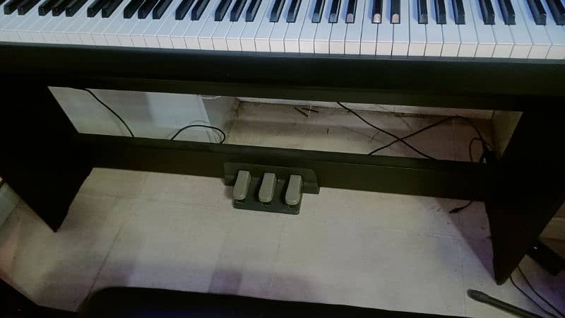 Yamaha  P115 digital piano 3 pedal / wooden stand / bench 1 Y warranty 1