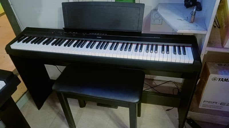 Yamaha  P115 digital piano 3 pedal / wooden stand / bench 1 Y warranty 7