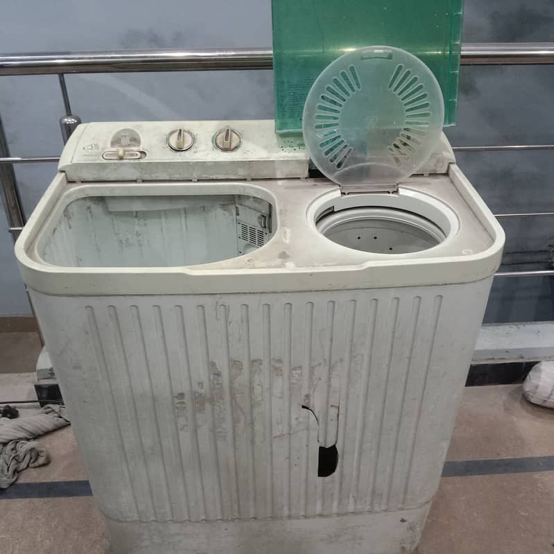Haier Semi Washing Machine Model HWM Bs 100 3