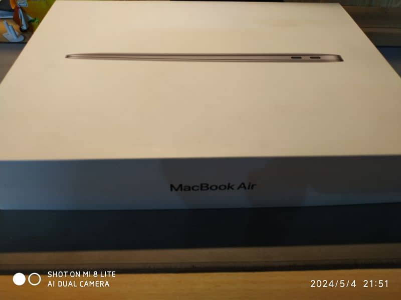 MacBook Air M1 2020 laptop (first-hand used) 9