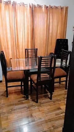 4 seater dining table 0