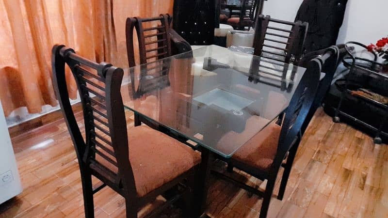4 seater dining table 1