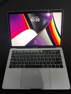 MacBook Pro 13-inch 2018 Four Thunderbolt 3 Ports