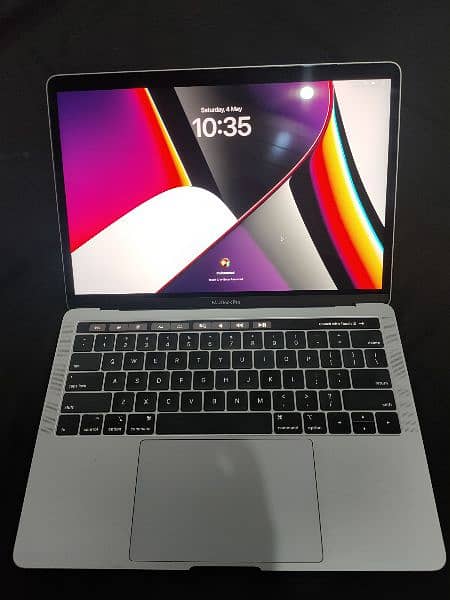 MacBook Pro 13-inch 2018 Four Thunderbolt 3 Ports 0