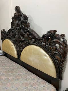 king size chinioti bed made up of sheesham