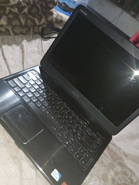 Laptop Dell  inspiron N4050 3